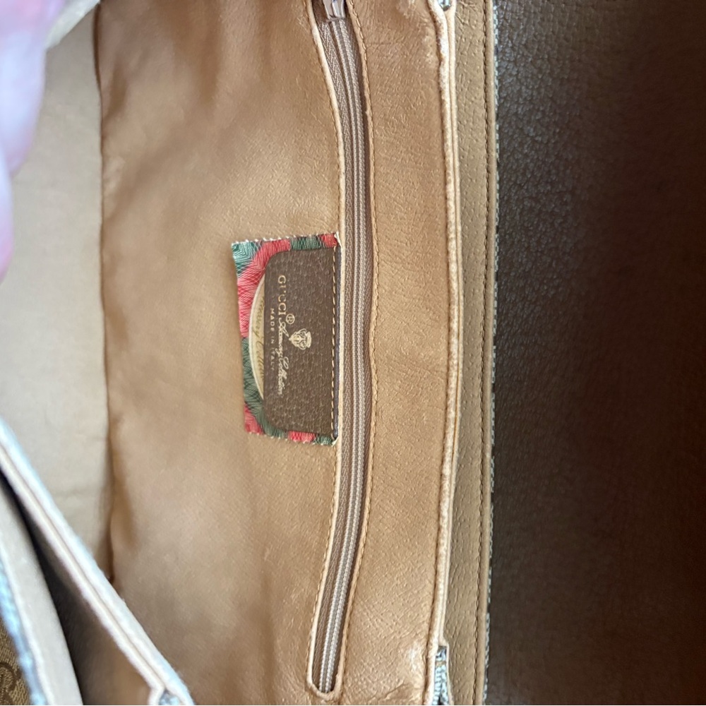 Gucci Beige GG Supreme Canvas Crossbody with Brown Trim and Green-Red Web - Picture 11 of 15
